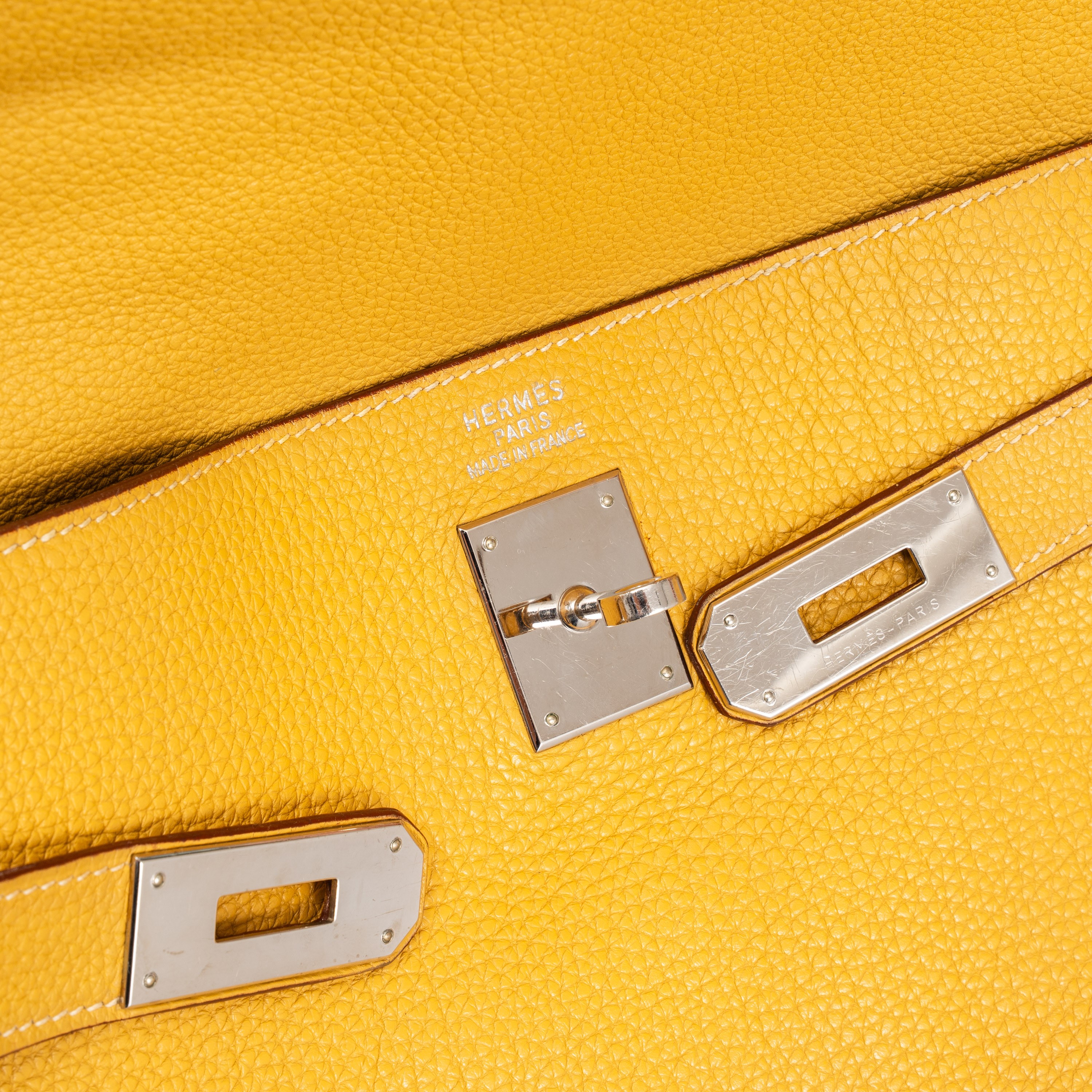 HERMÈS KELLY 40 RETOURNÉ CLEMENCE COLORE JAUNE PHW - 2009