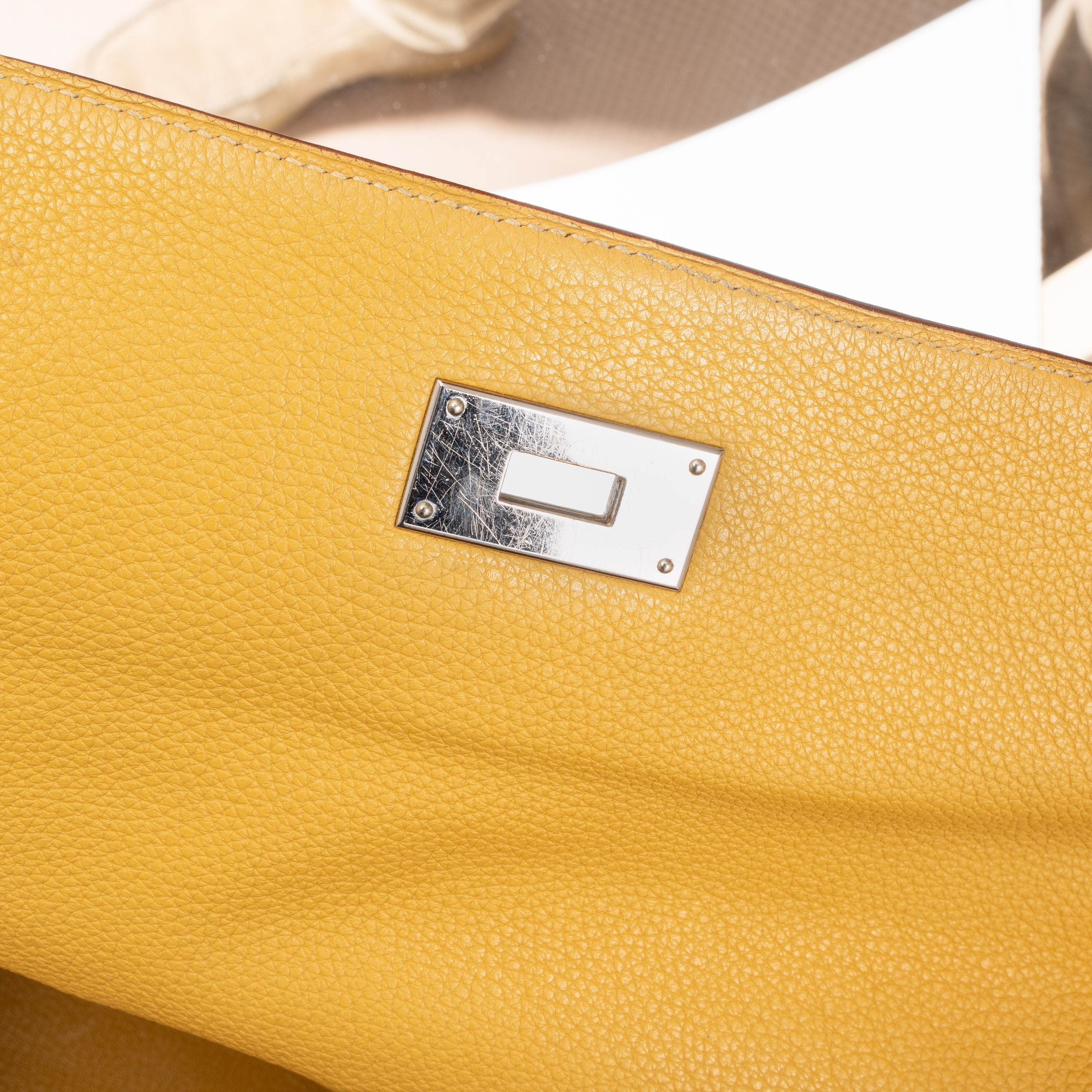 HERMÈS KELLY 40 RETOURNÉ CLEMENCE COLORE JAUNE PHW - 2009