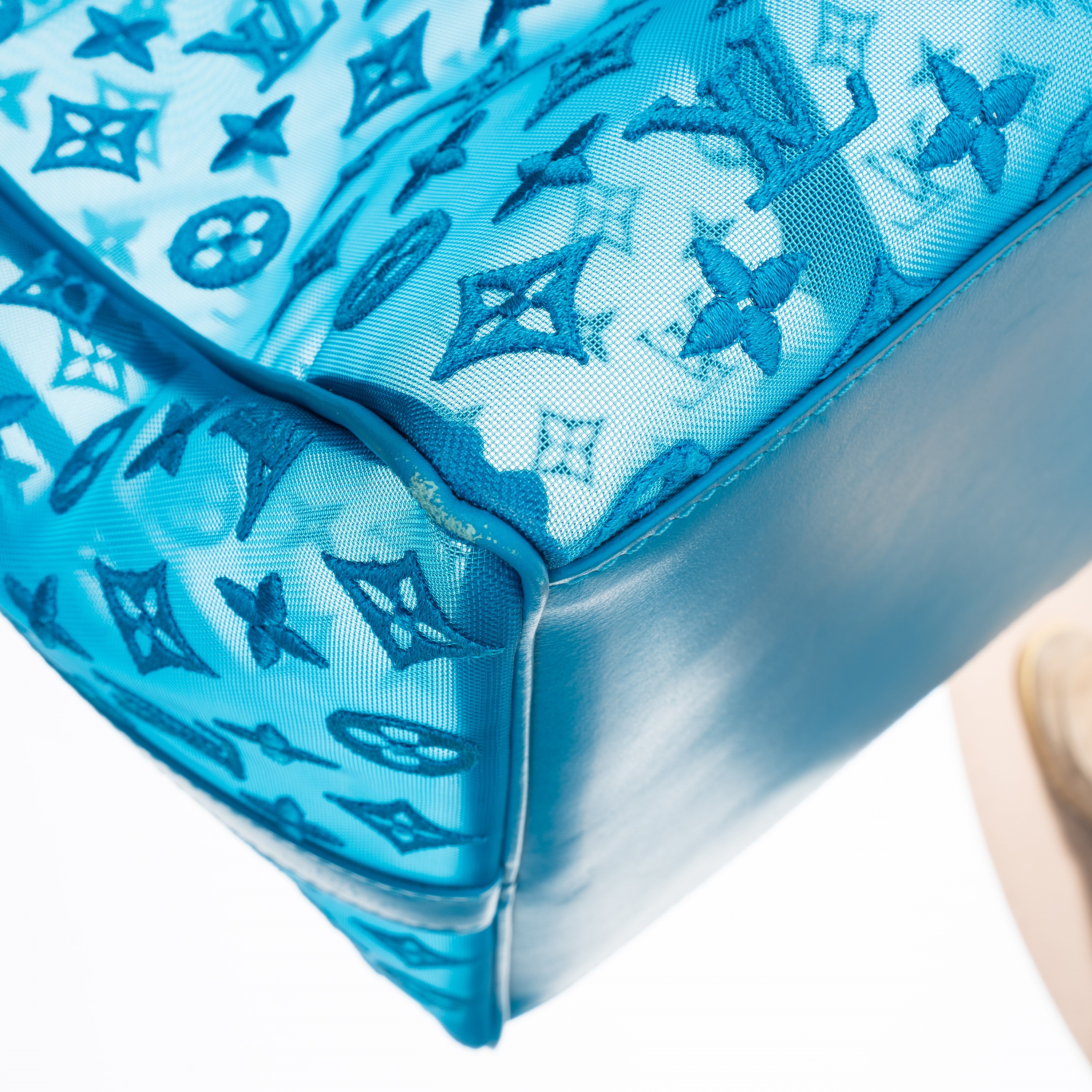 LOUIS VUITTON KEEPALL TRIANGLE BANDOULIERE 50 TURQUOISE MONOGRAMME SEE THROUGH