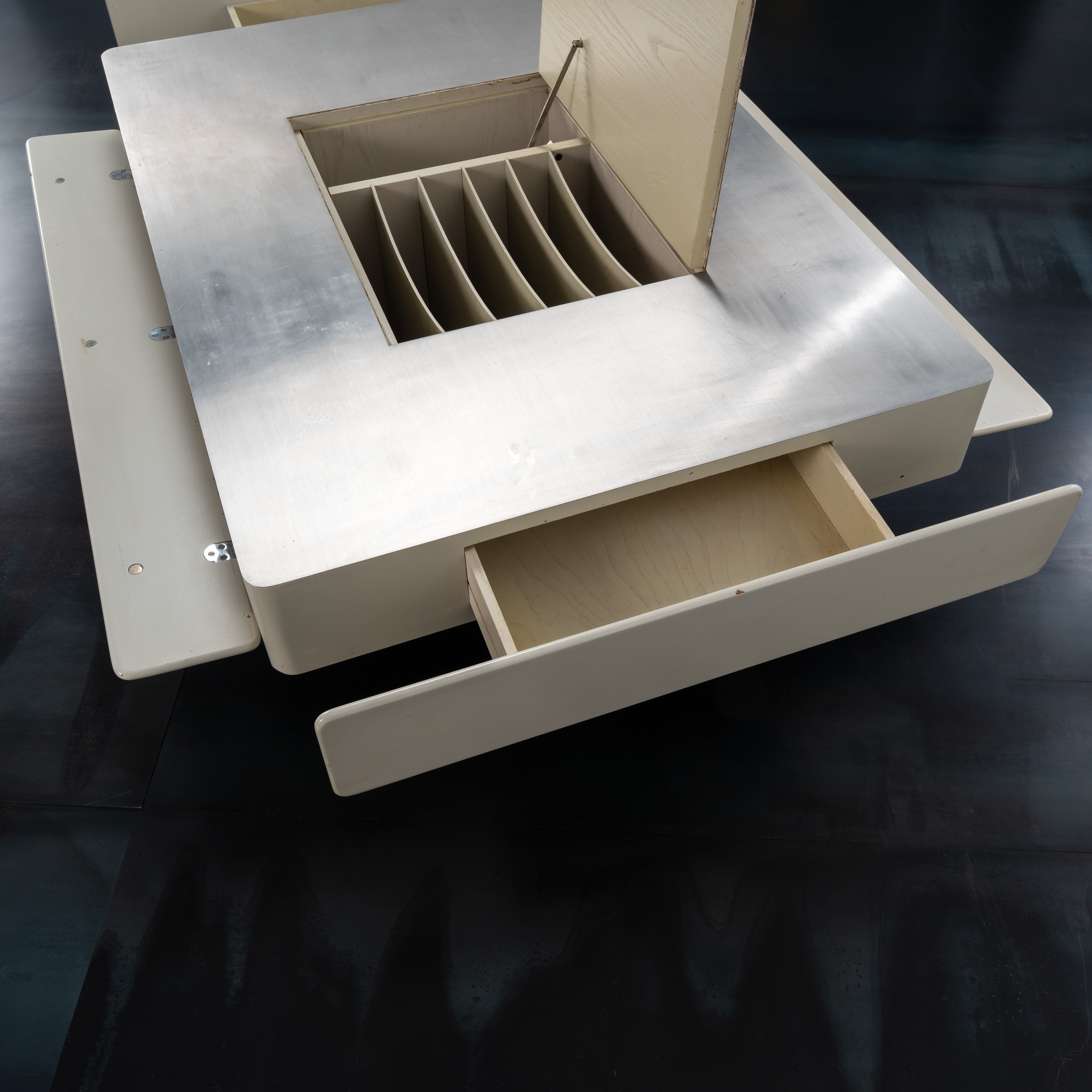 VICO MAGISTRETTI, COFFEE TABLE 'CAORI'