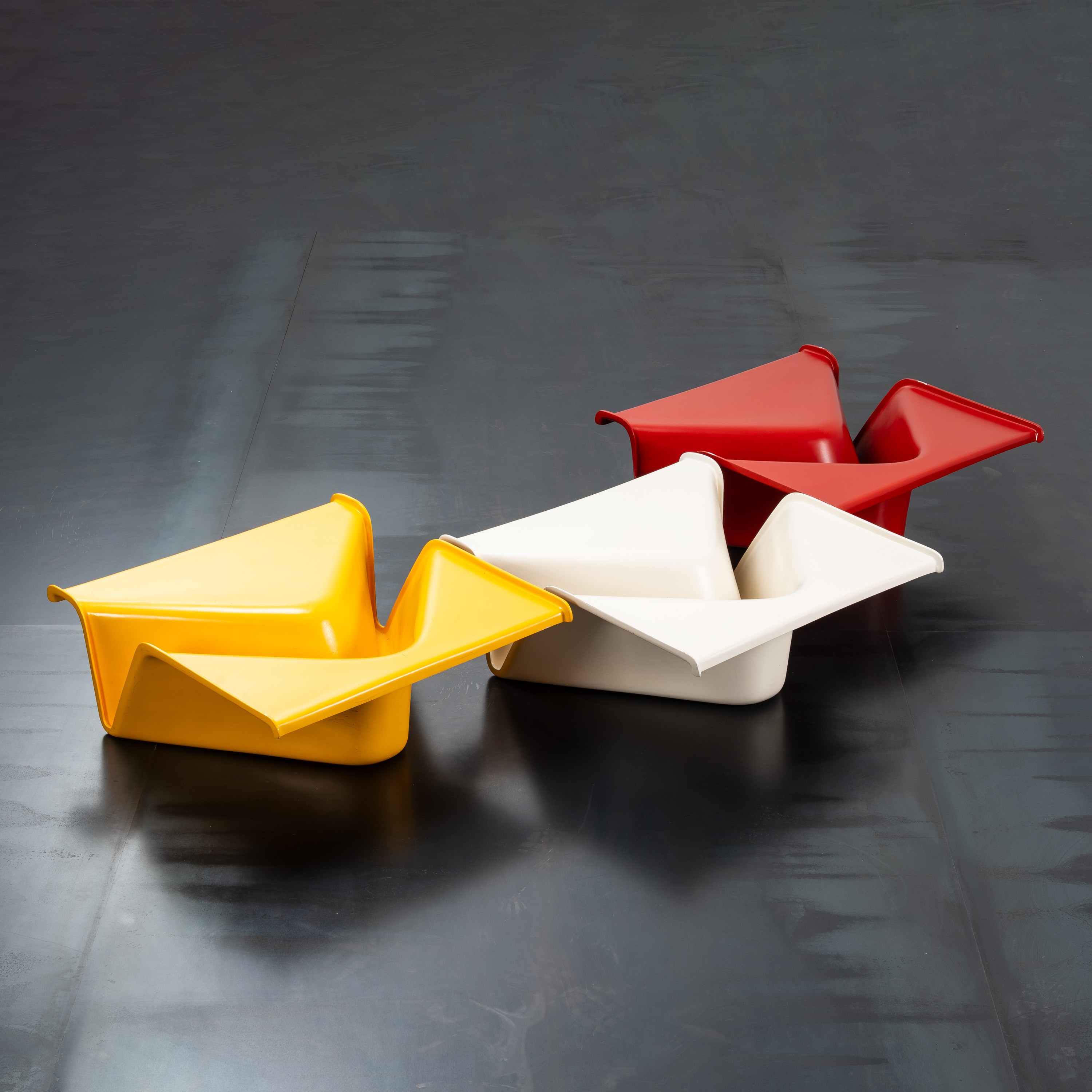 CESARE LEONARDI E FRANCA STAGI, SET TRE TAVOLINI 'KAPPA'