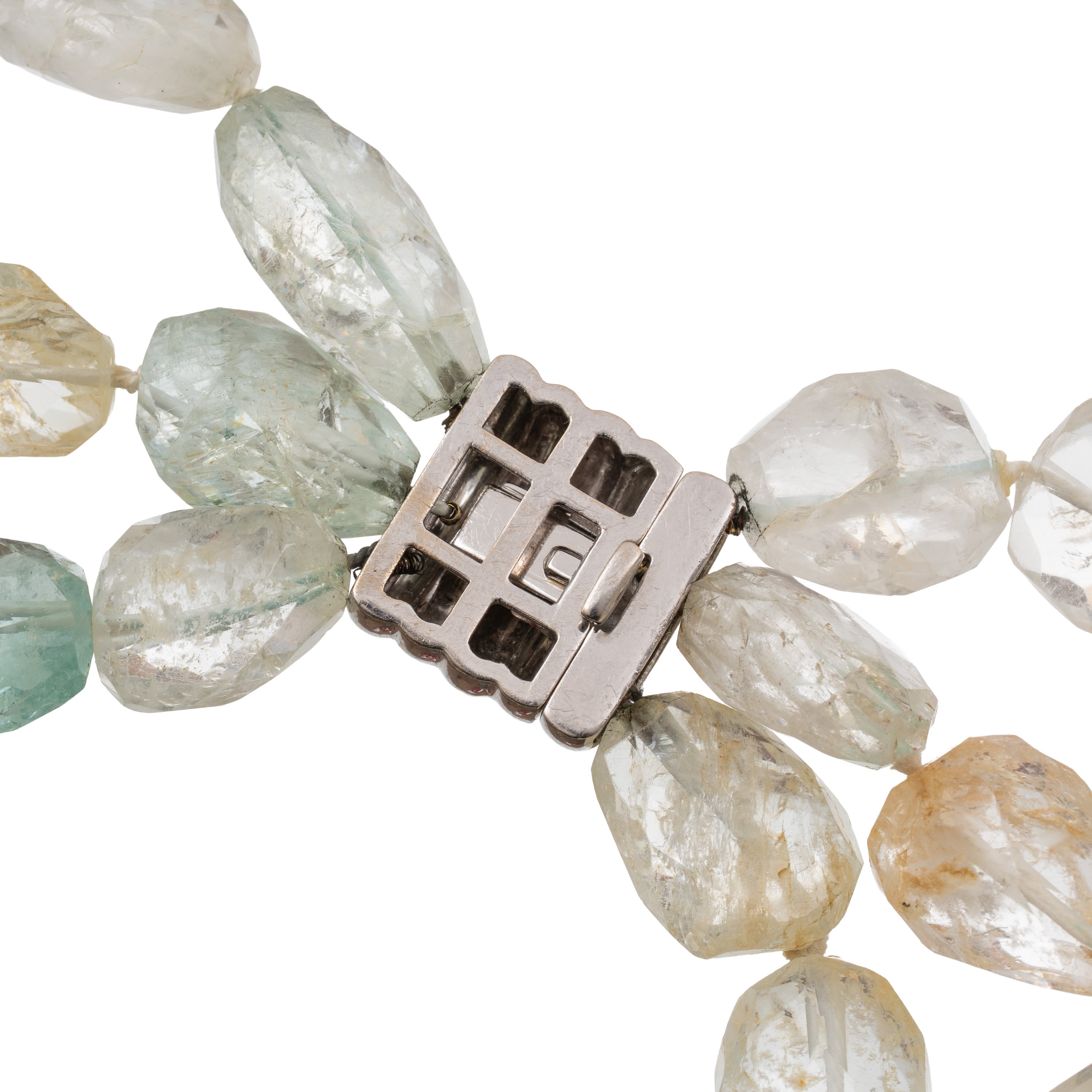 COLLANA IN ACQUAMARINA CON CHIUSURA IN ORO BIANCO