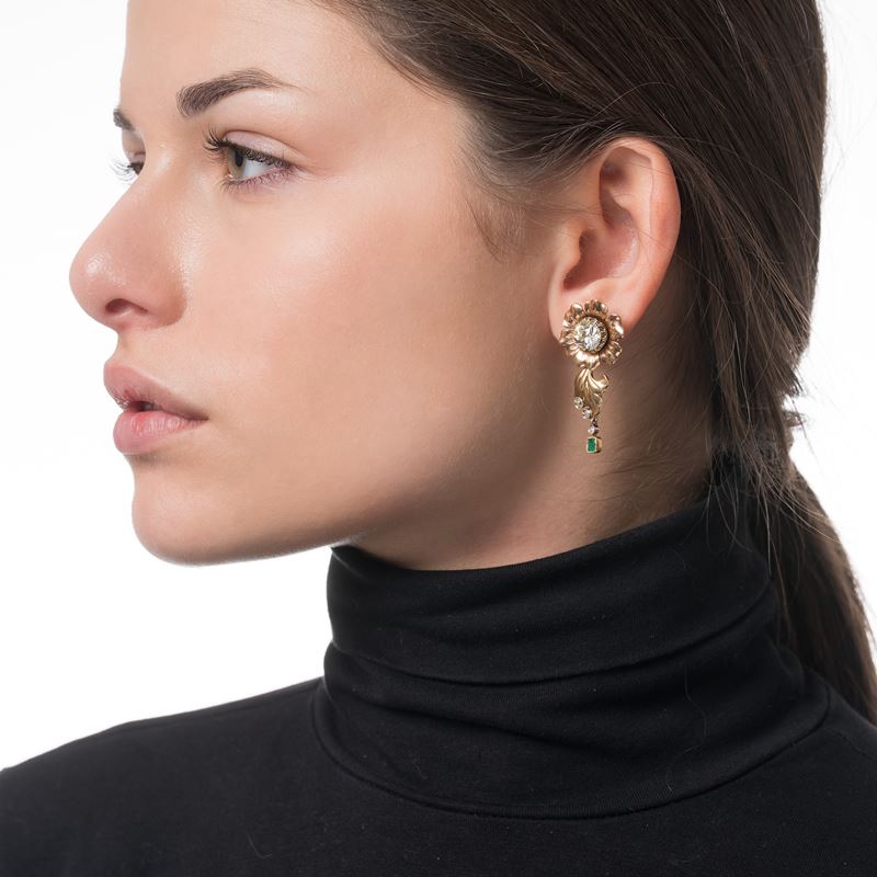 ORECCHINI IN ORO GIALLO E BIANCO CON DIAMANTI