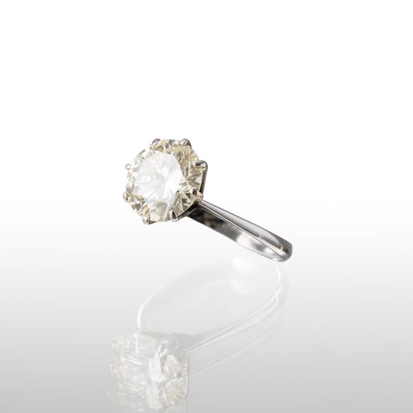 ANELLO IN ORO BIANCO CON DIAMANTE TAGLIO BRILLANTE