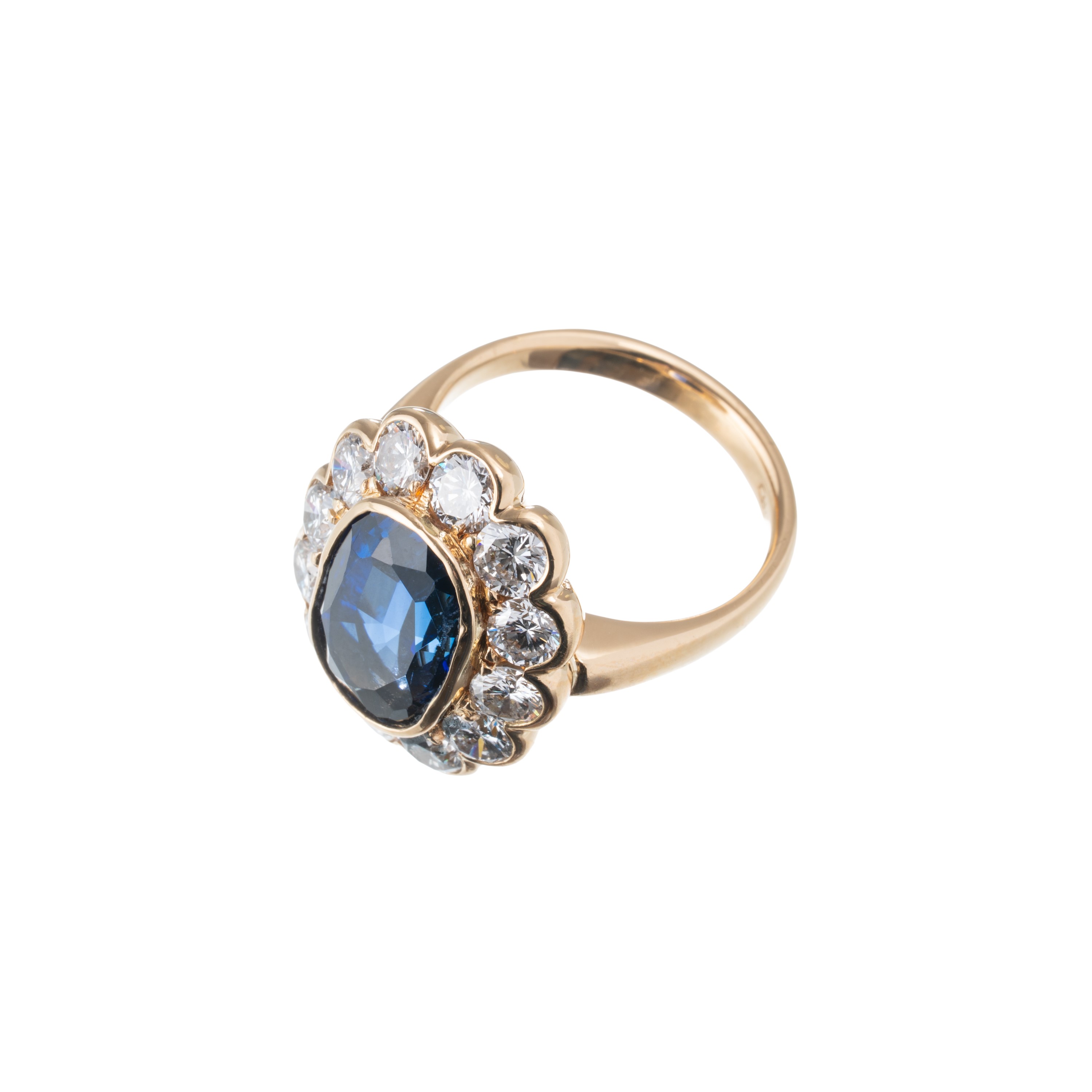 ANELLO IN ORO GIALLO CON ZAFFIRO E DIAMANTI