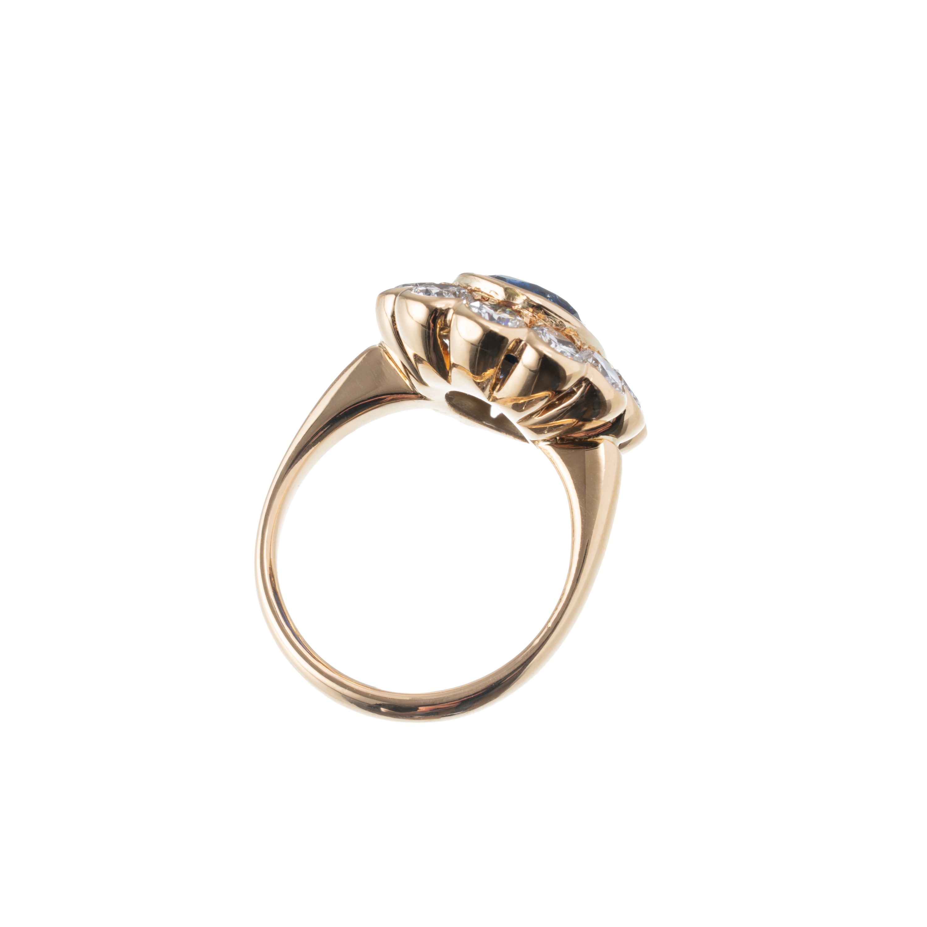 ANELLO IN ORO GIALLO CON ZAFFIRO E DIAMANTI