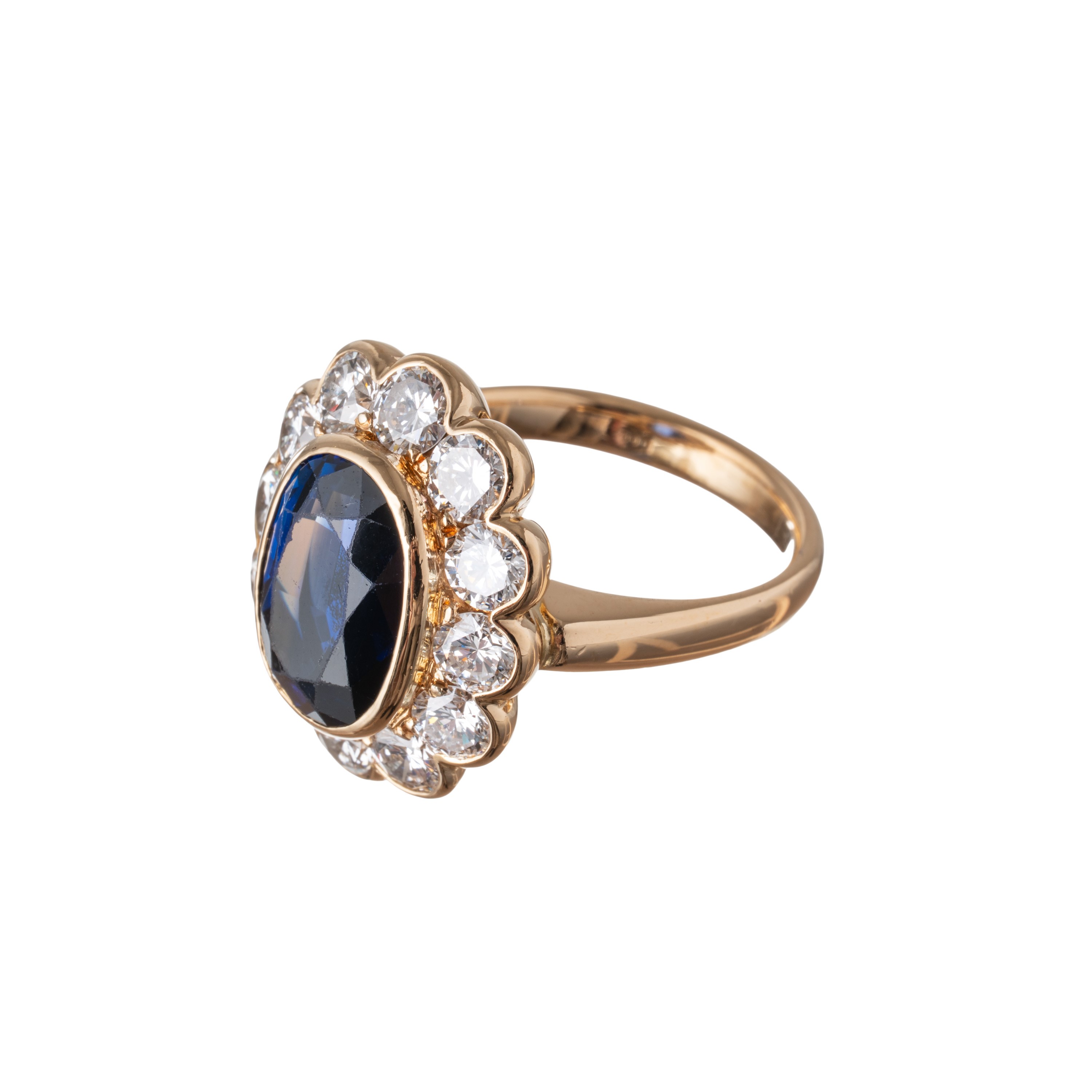ANELLO IN ORO GIALLO CON ZAFFIRO E DIAMANTI