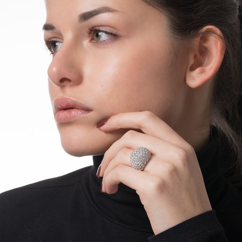 ANELLO IN ORO BIANCO E GIALLO E PAVE' DI DIAMANTI