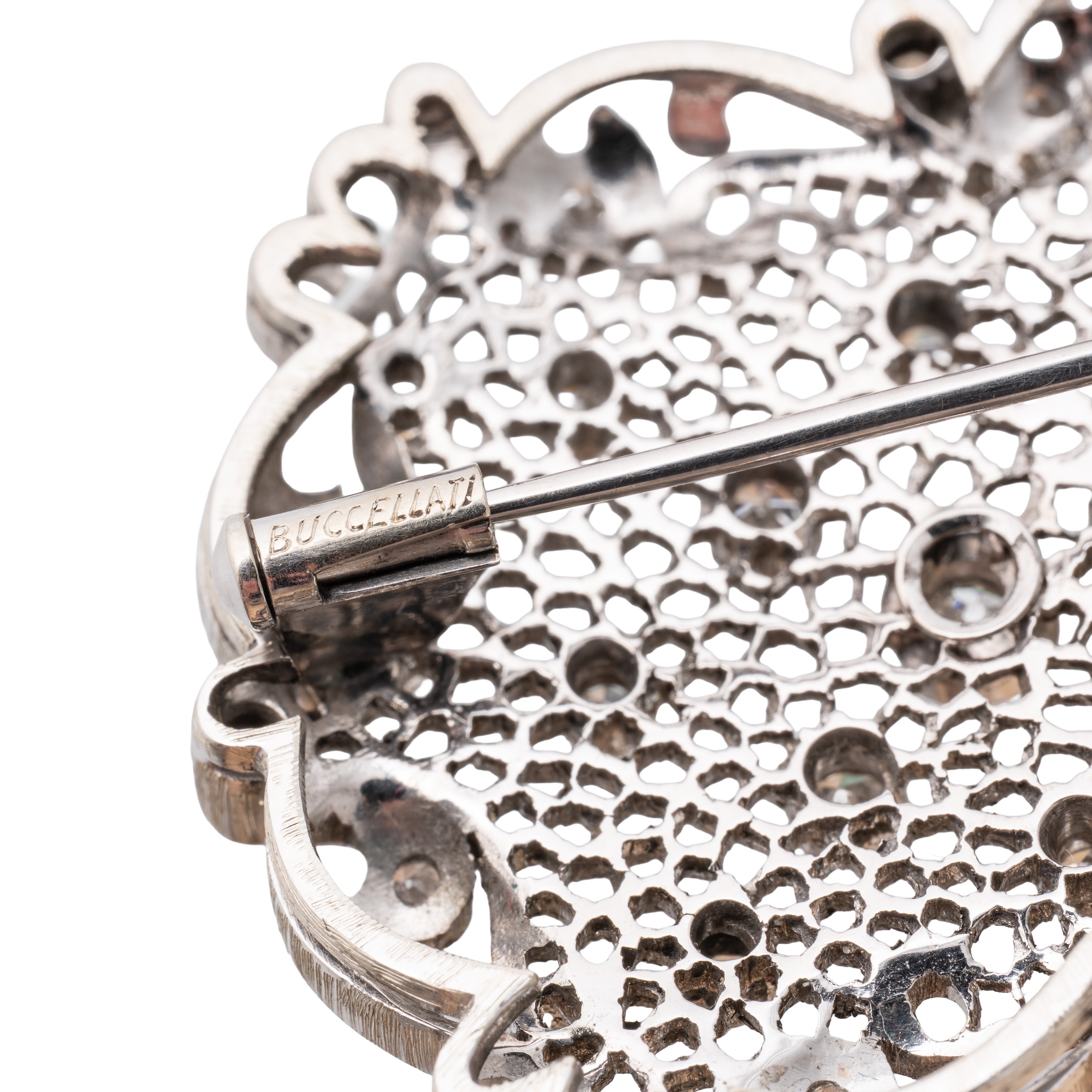 BUCCELLATI - SPILLA IN ORO E DIAMANTI