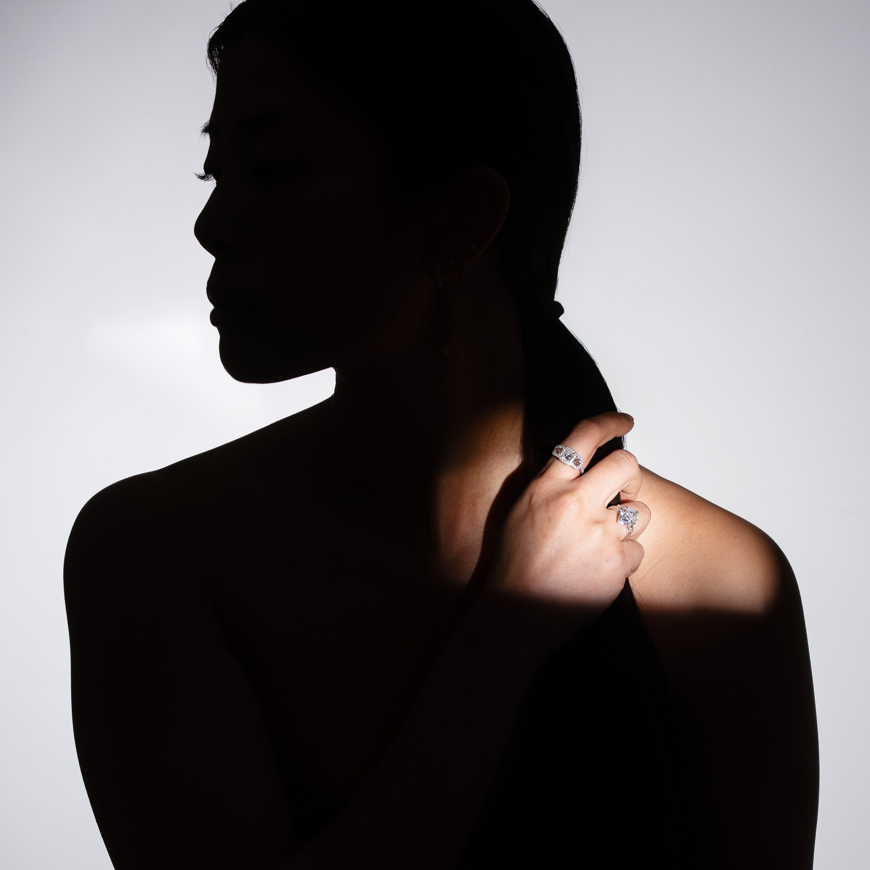 ANELLO CON COPPIA DI DIAMANTI A FORMA DI CUORE