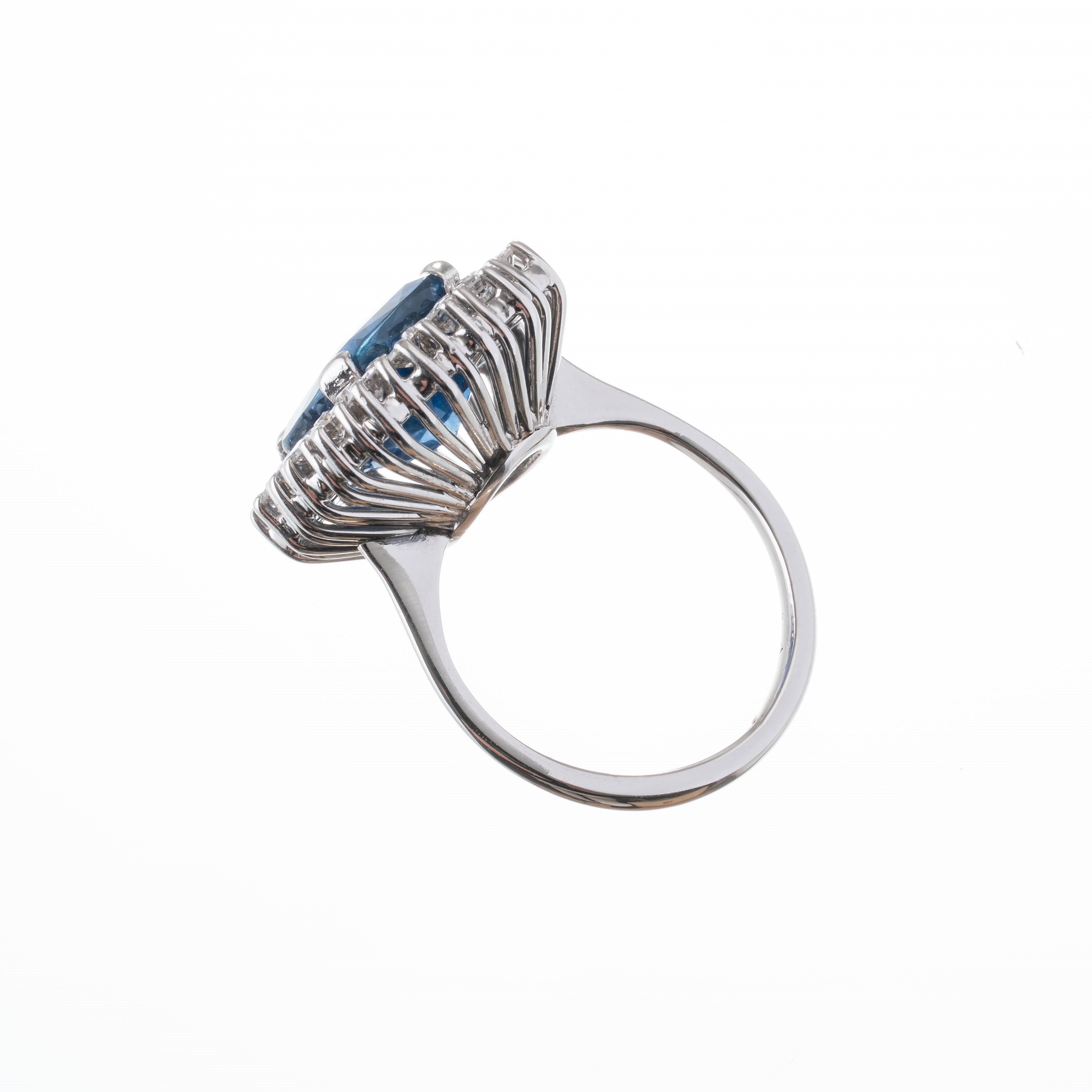 ANELLO IN ORO BIANCO 18 KT CON ZAFFIRO BURMA NO HEAT