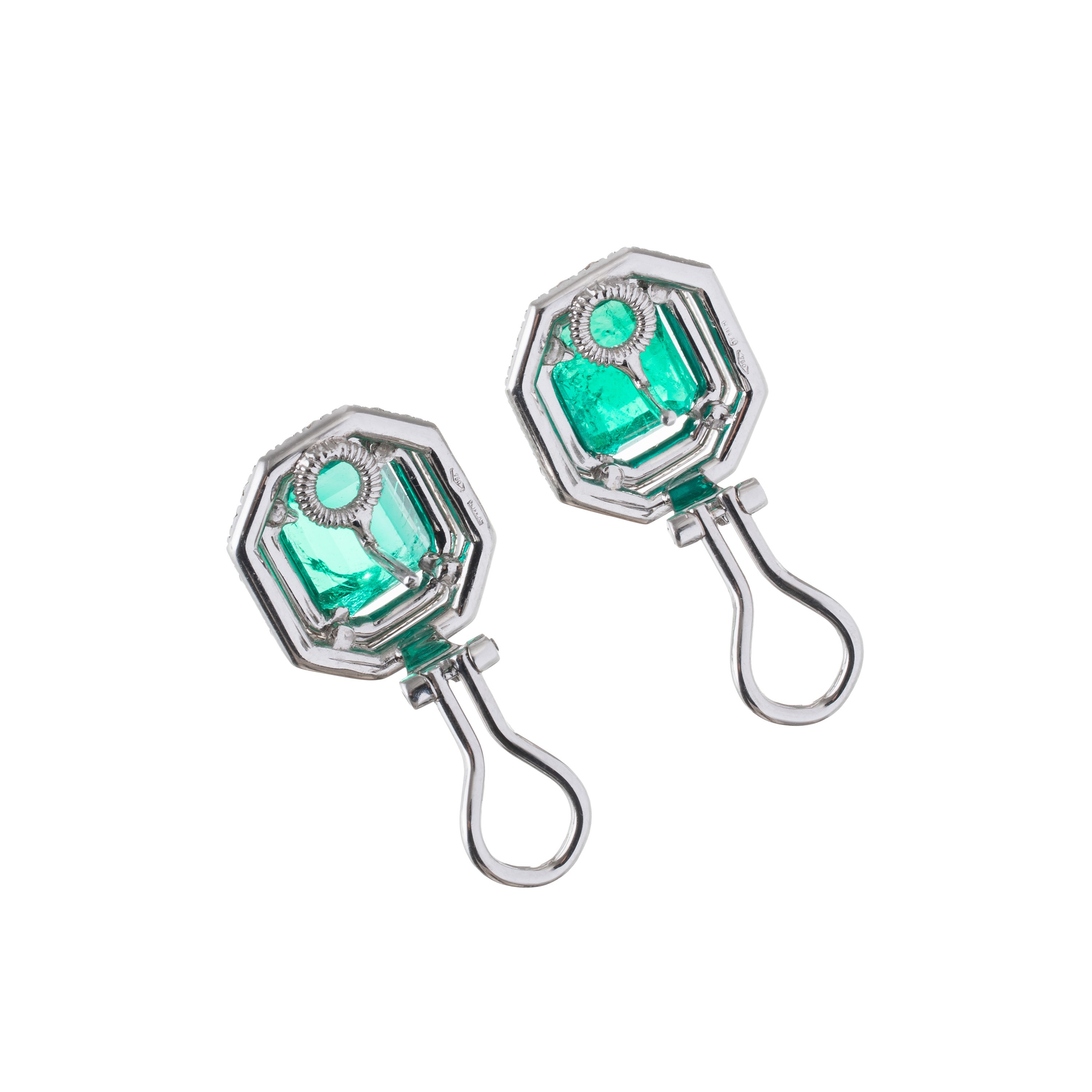 COPPIA DI ORECCHINI IN ORO BIANCO 18 KT CON DIAMANTI E SMERALDI