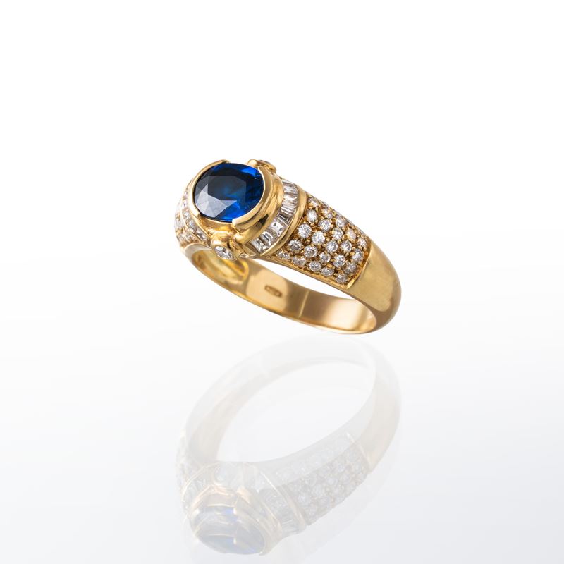ANELLO IN ORO GIALLO 18 KT CON ZAFFIRO CEYLON E DIAMANTI