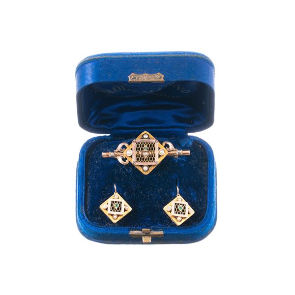 PAROURE, ORECCHINI E SPILLA IN ORO 9 KT CON PERLINE E SMERALDINI