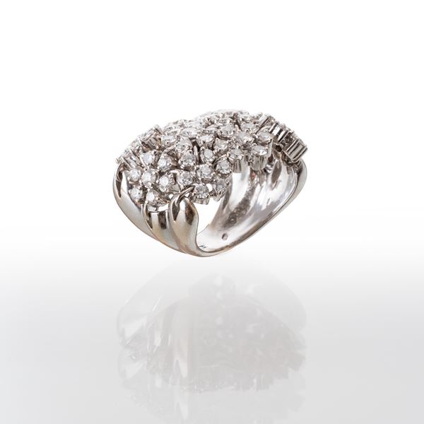 ANELLO IN ORO 18 KT CON FIORELLINI BRILLANTI