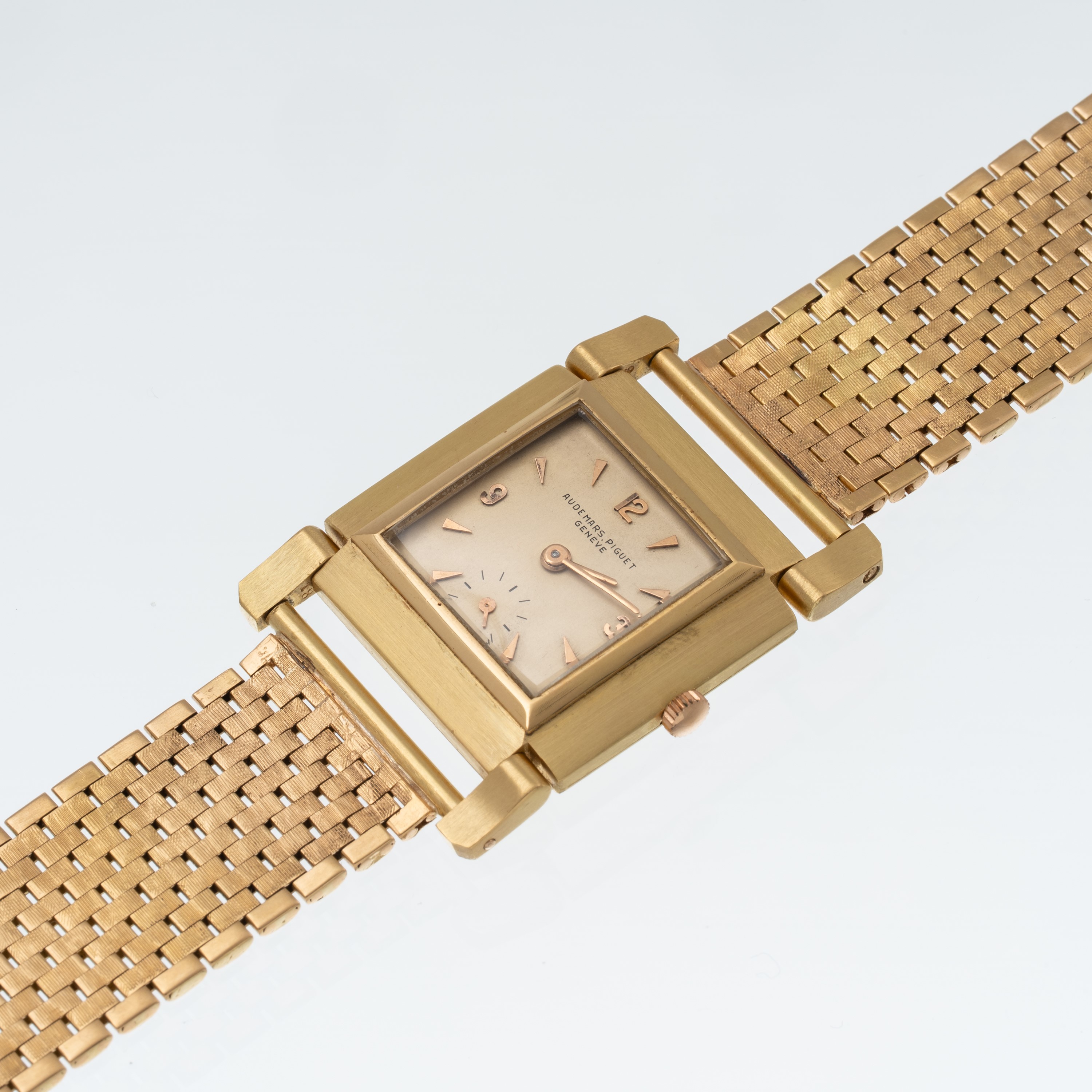 AUDEMARS PIGUET OROLOGIO SOLO TEMPO A CARICA MANUALE CON CASSA IN ORO GIALLO 18 KT CON ANSE MOBIL...