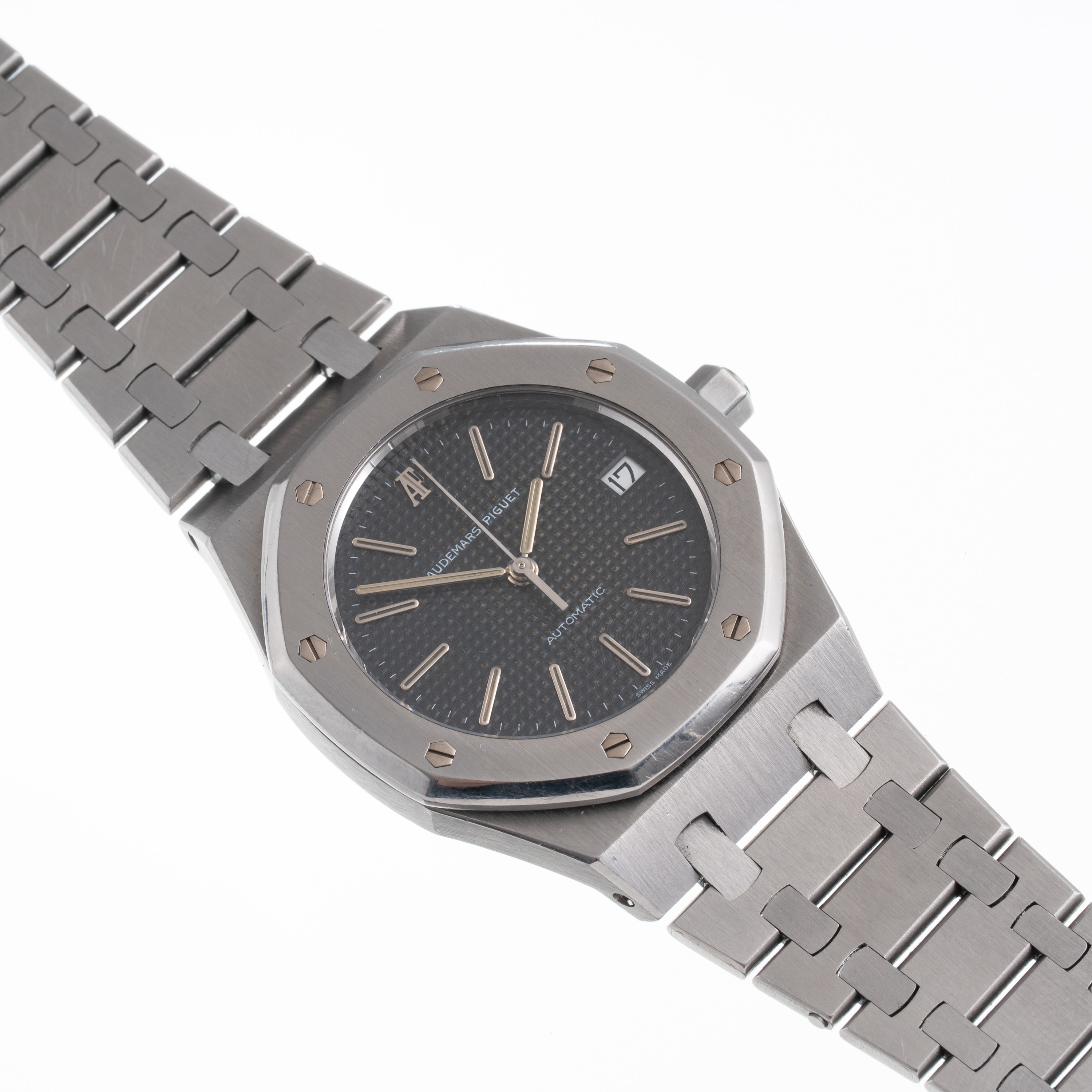 AUDEMARS PIGUET - ROYAL OAK OROLOGIO SOLO TEMPO A CARICA AUTOMATICA IN ACCIAIO CON QUADRANTE NERO...