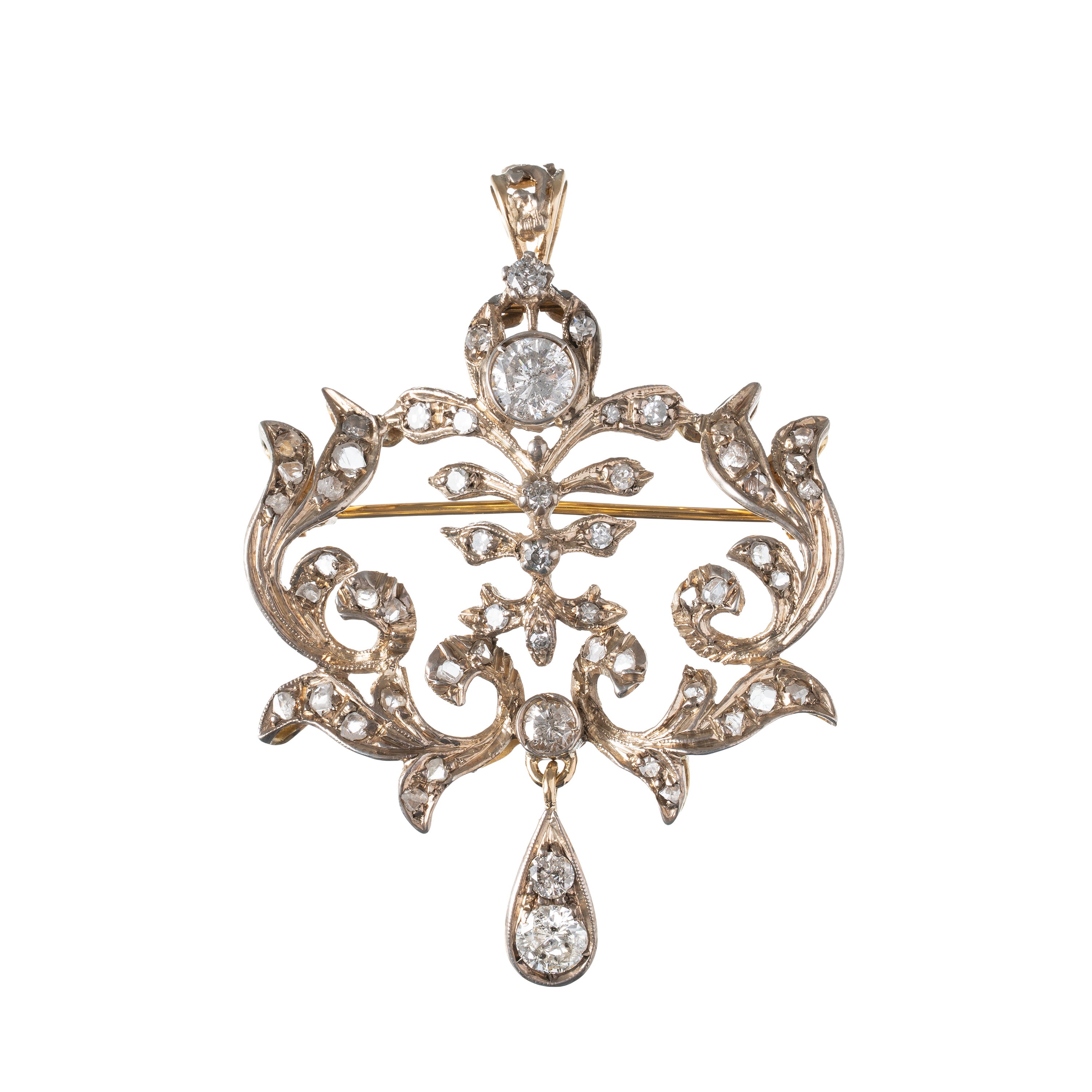 PAROURE, SPILLA E ANELLO IN ORO GIALLO 18 KT CON CONTORNO DI DIAMANTI